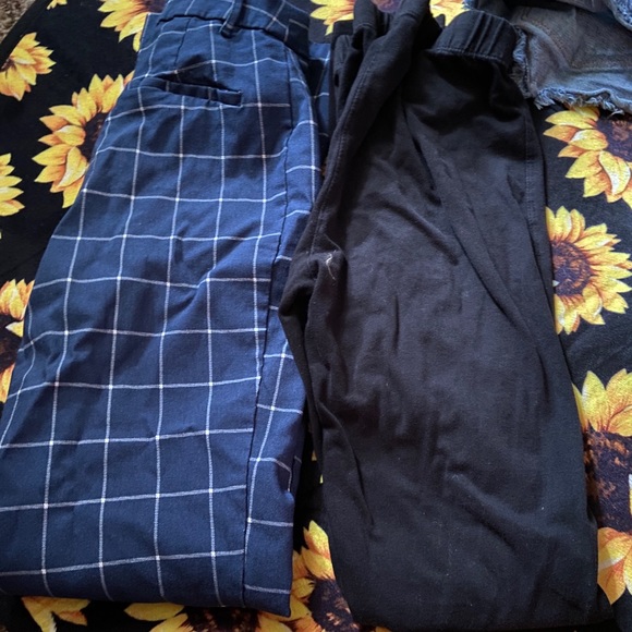 Bunch of small clothes - Picture 13 of 16